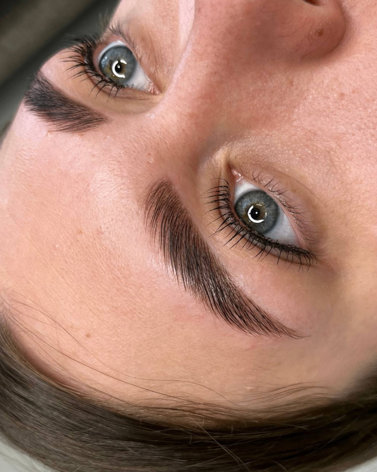Cejas & Pestañas